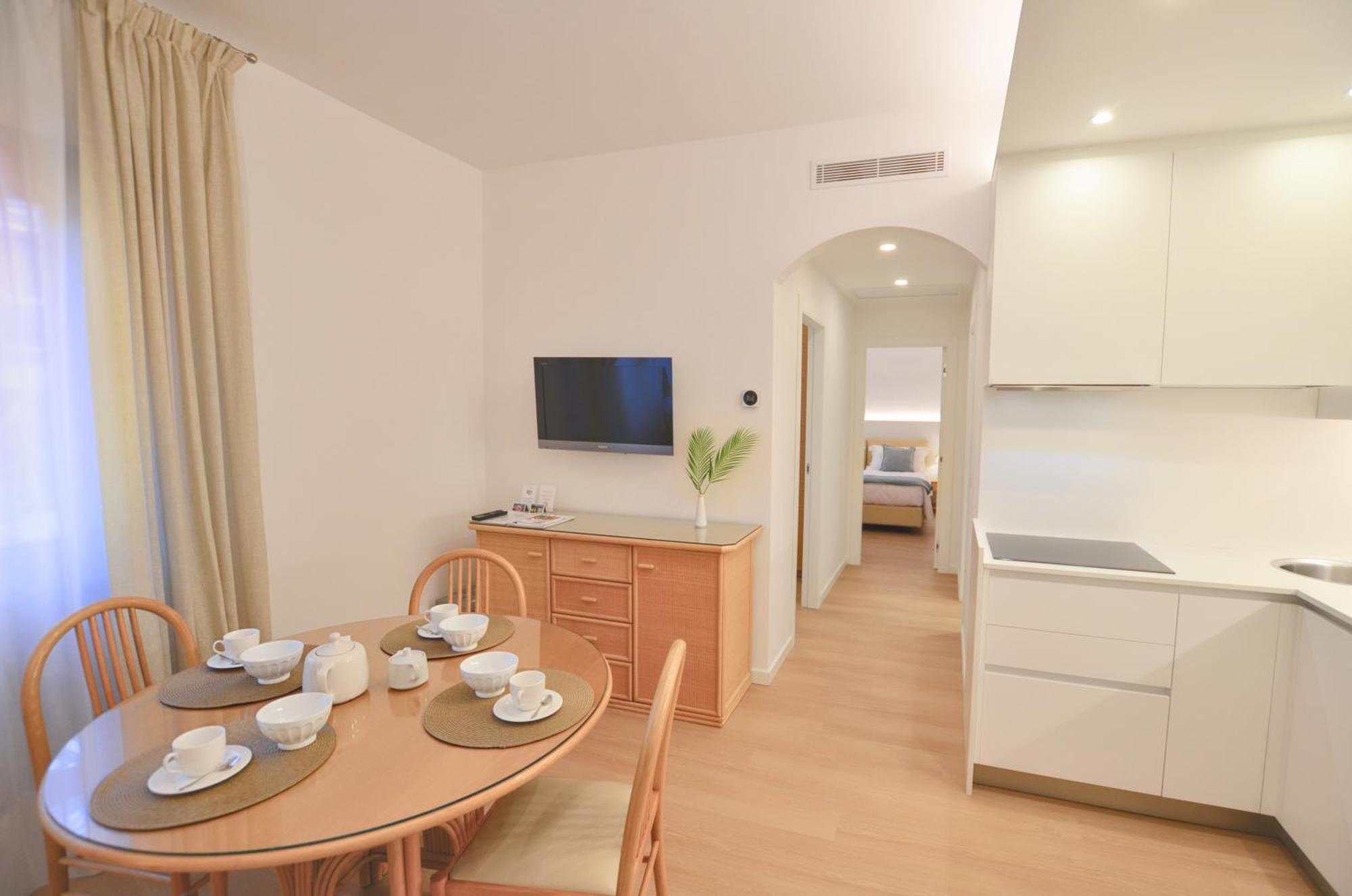 Phoenix - Lake Aparthotel Riva del Garda